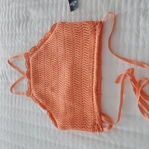 Hollister new orange crochet halter top size medium with adjustable straps